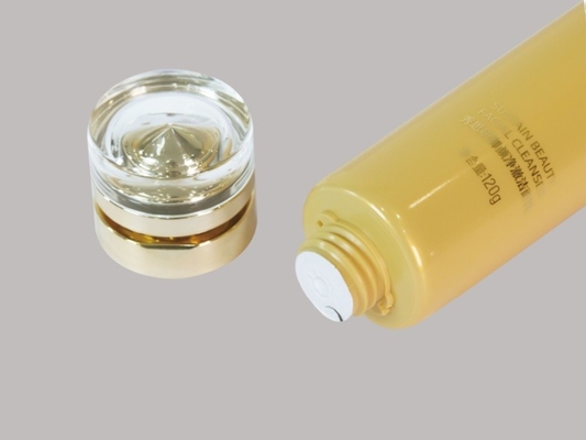 BB Cream Tabung Kosmetik Kustom D40mm 70-180ml Krim Wajah Plastik Dengan Tutup Sekrup